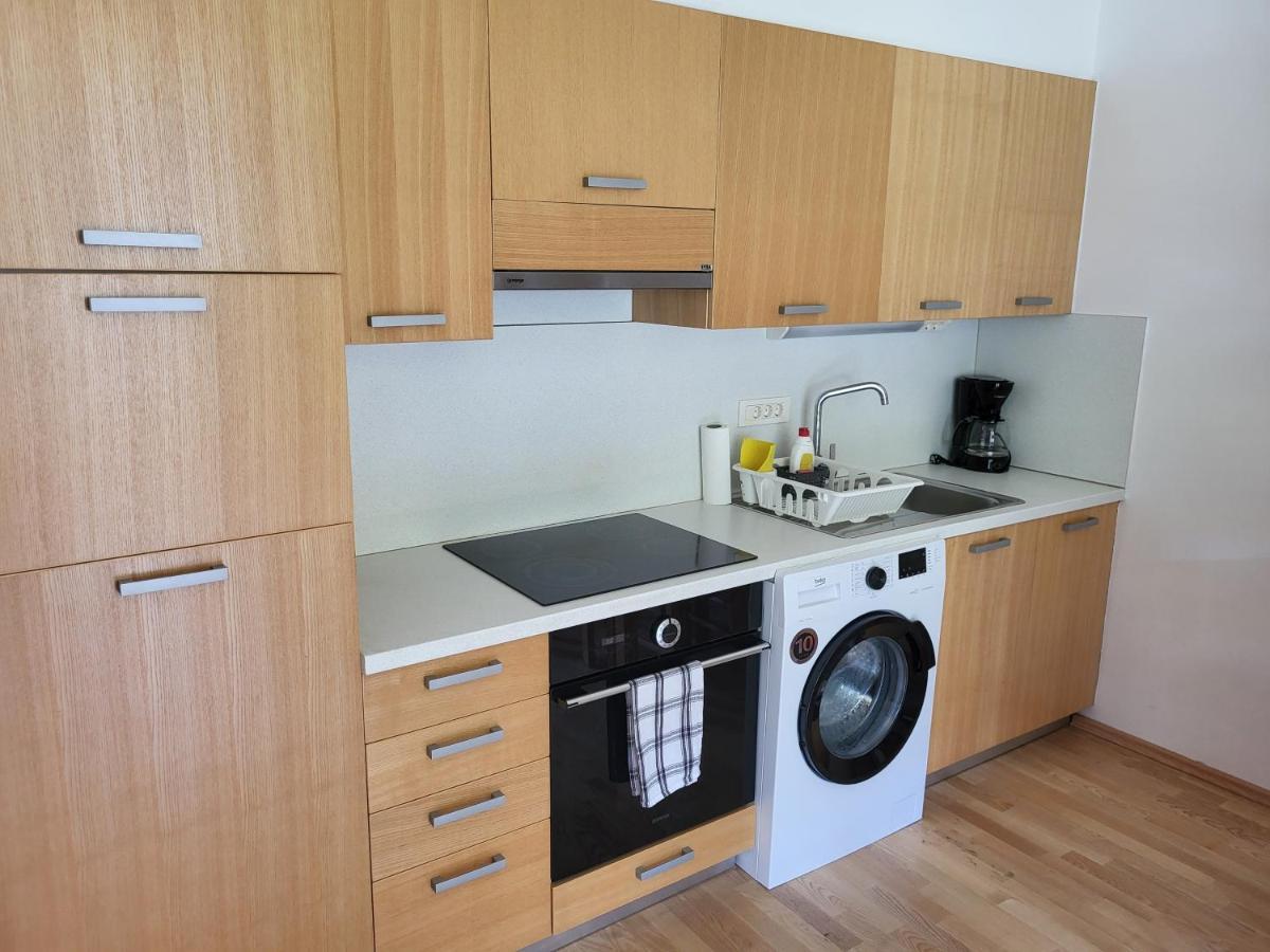 Apartma Runi Pod Zlato Lisico Pekre Exteriér fotografie